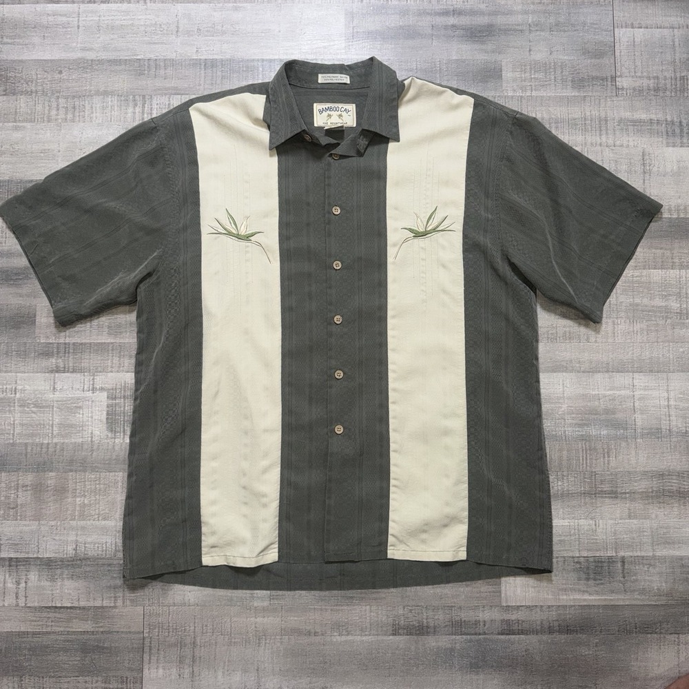 Bamboo Cay Shirt Men's Large Green Embroidered Bird  Button Short Sleeve